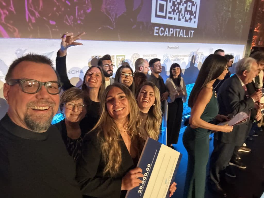 Premiazione Ecapital 2025, team Virtualmentis sul palco